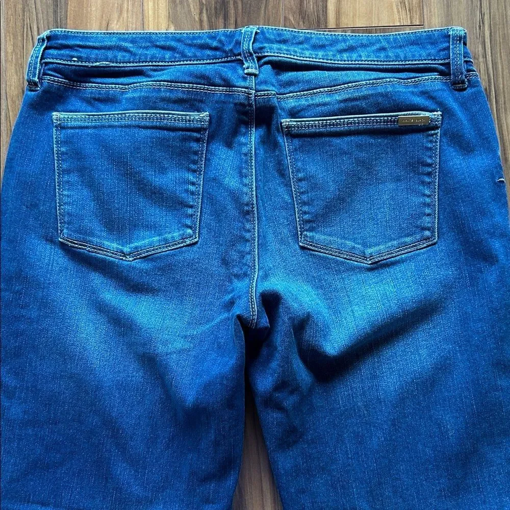 White House Black Market Girlfriend Jeans with Floral Embroidery - Picture 5 of 8